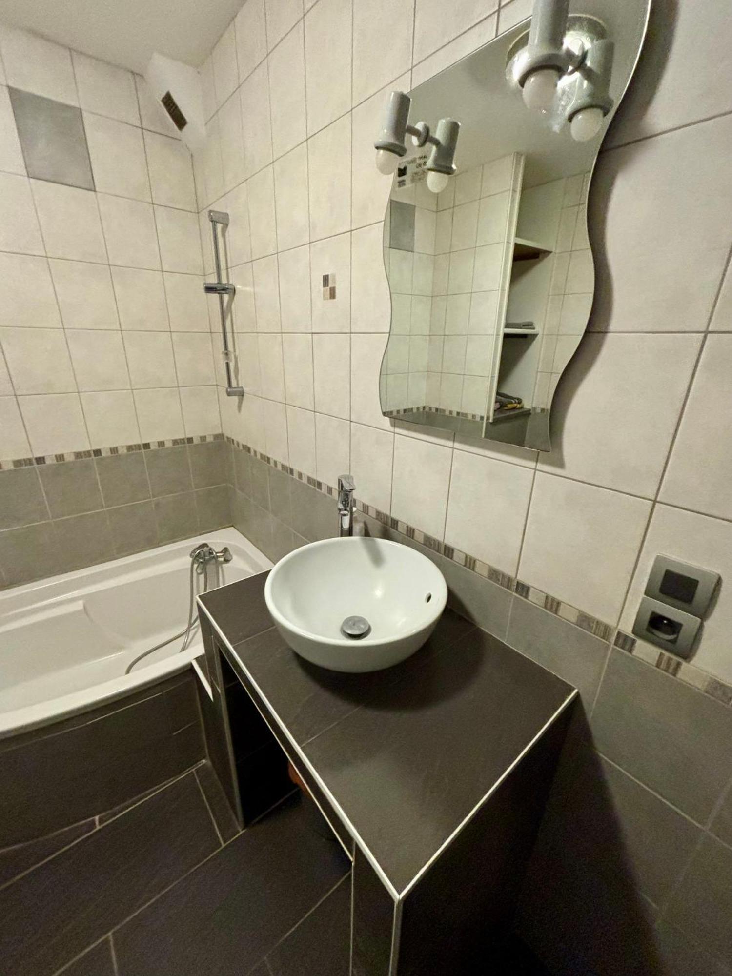 Studio - Baignoire - Pret De Vtt - Lave Linge Le Puy-en-Velay Exteriér fotografie